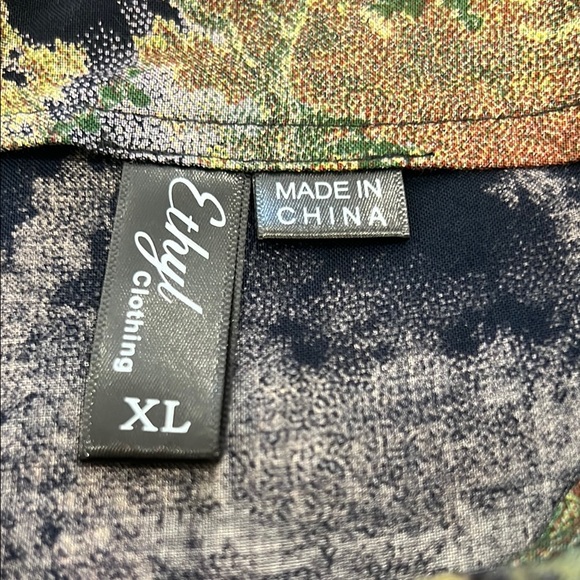 Multicolor Long Sleeve Top - Picture 3 of 9